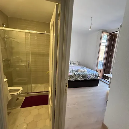 Room In Plaza Mayor Madrid Exterior photo